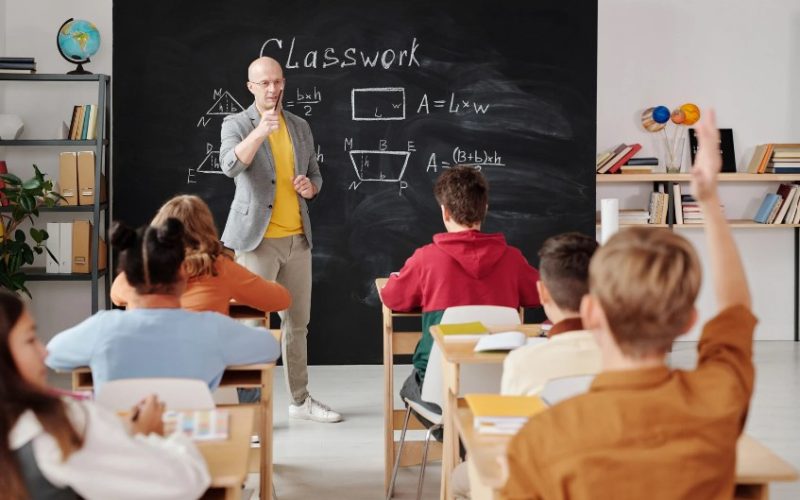 How Much Do Teachers Make in Alberta?