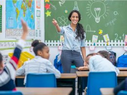 How to Become a Teacher in Ontario? - A Rewarding Career in Education