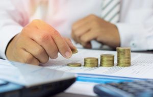 how much do electricians make in ontario