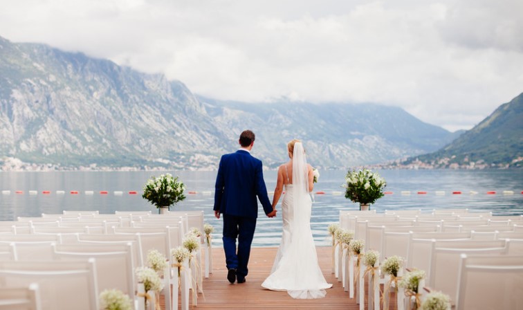 How to Apply and Get a Marriage Certificate in Manitoba?