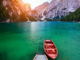 How Many Lakes in Canada? - Top 10 Lakes