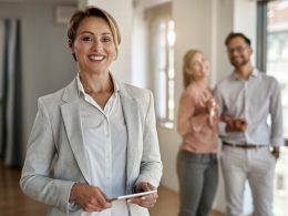 How Much Do Real Estate Agents Make Ontario? and How to Get a Real Estate License in Ontario?