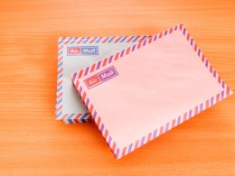How to Address an Envelope to Canada - Mailing Address Format in Canada?