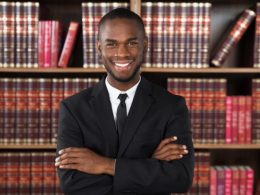 How to Become a Lawyer in Canada?