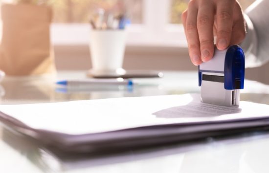 Who Can Notarize Documents in Ontario