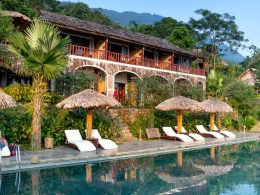 Best 10 Hotels With Waterslides in Canada