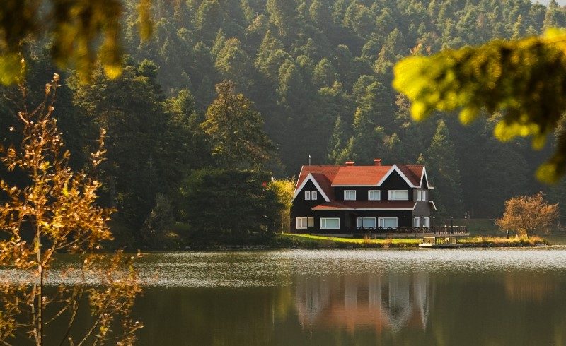 The Best 10 Lakes in Vancouver to Visit