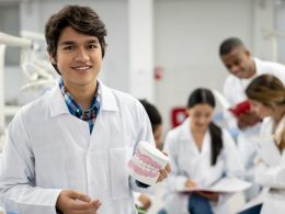 Top 10 Canadian Dental Schools to Study