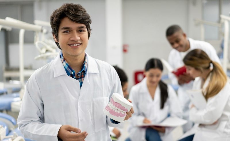 Top 10 Canadian Dental Schools to Study