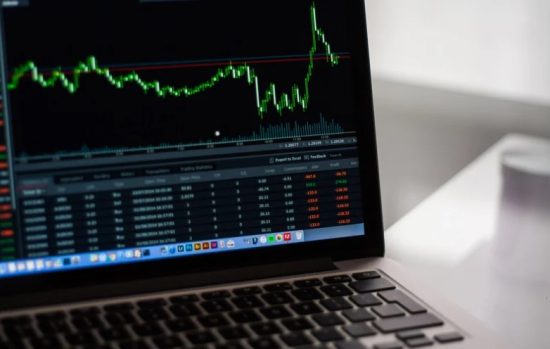 How to Buy Stocks in Canada? - A Beginner's Guide