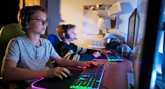 How Online Gaming is Helping New Generations To Socialize?