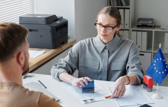 How to Apply for a Parents Visitor Visa in Canada?